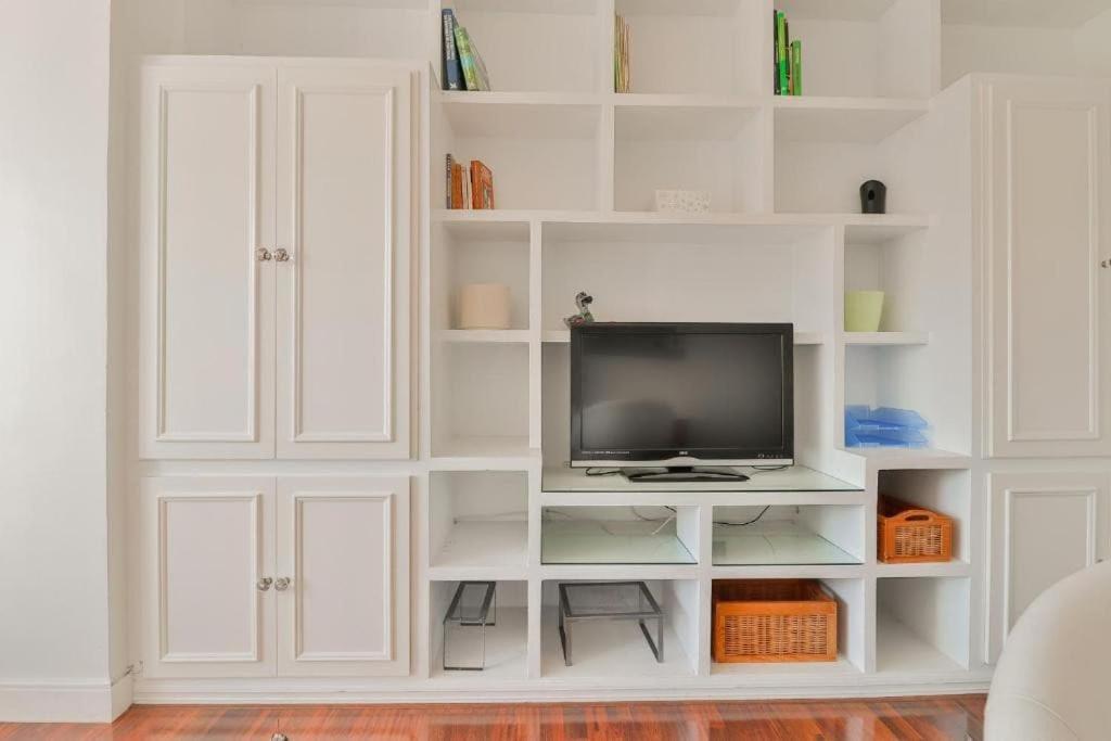 Lejlighed Big Apartment, Close To Train Station