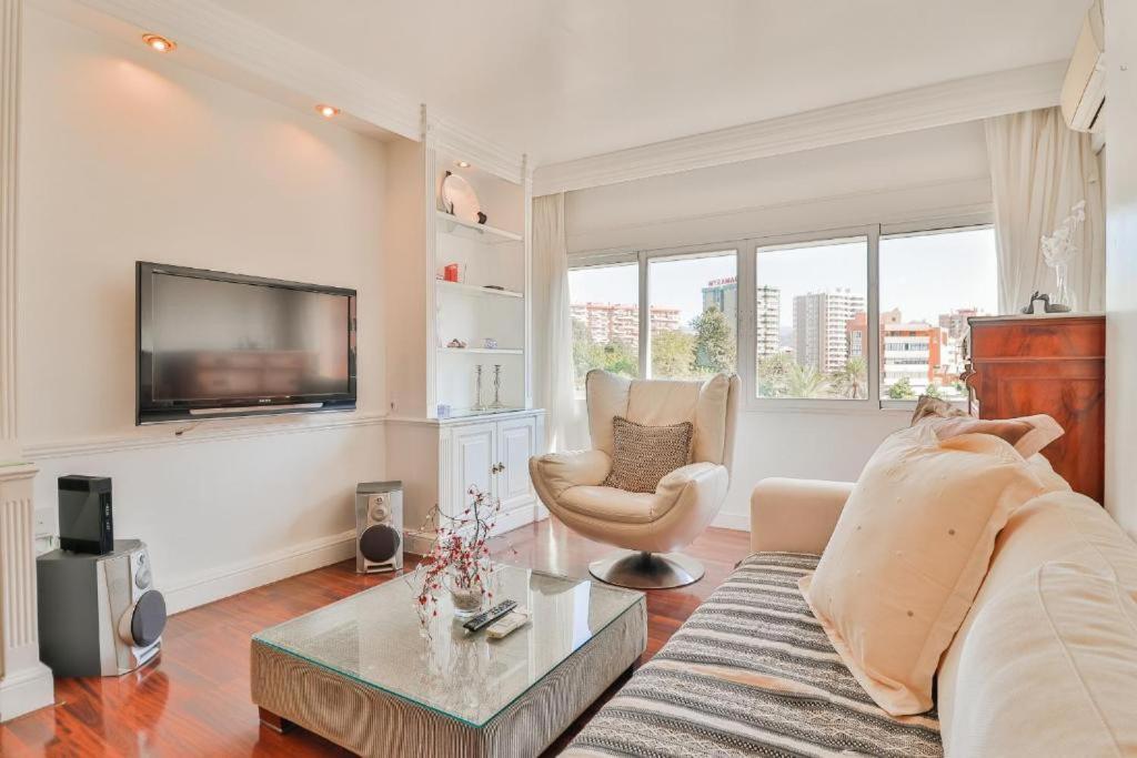 Big Apartment, Close To Train Station Lejlighed